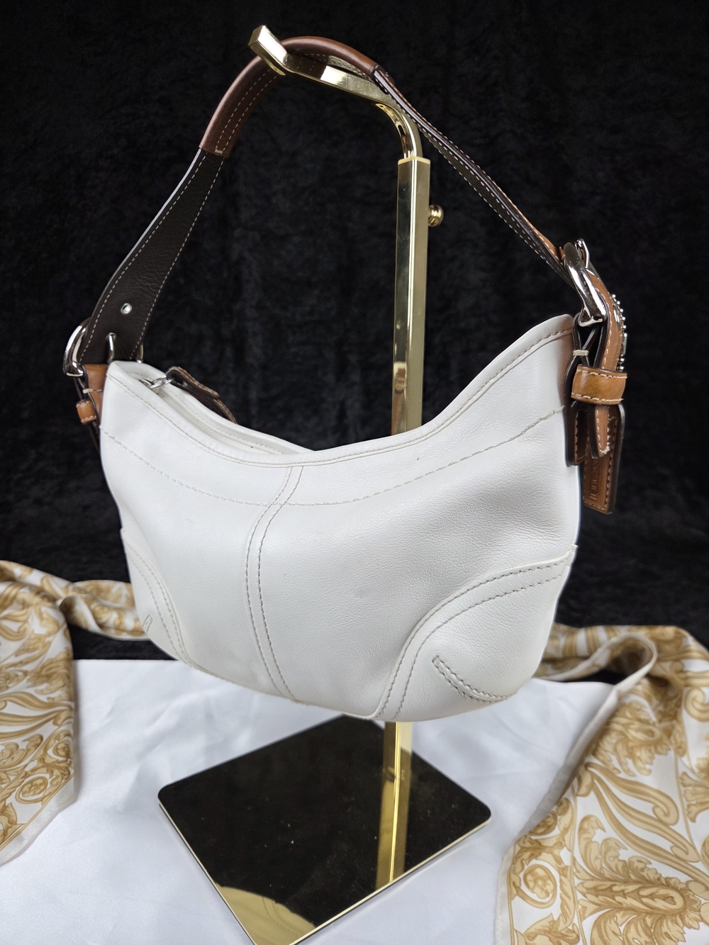 Coach Soho White Leather Hobo Shoulder Bag Buckle Strap Purse A05D-9547 - Picture 3 of 16
